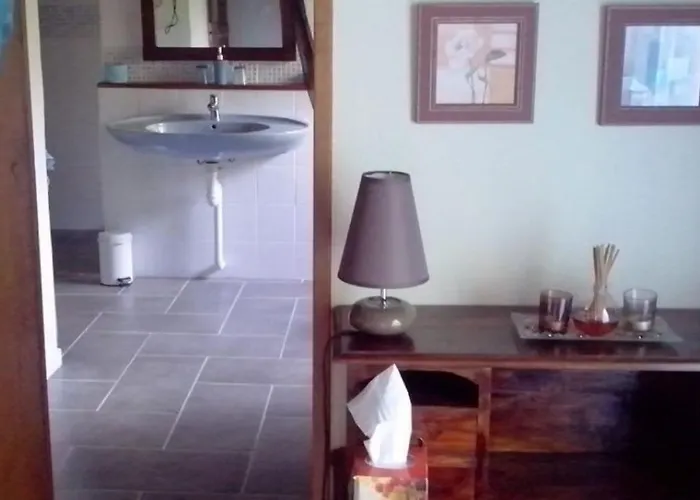 Nyaraló De La Ouedolle *