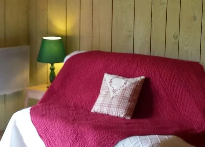 De La Ouedolle Nyaraló *